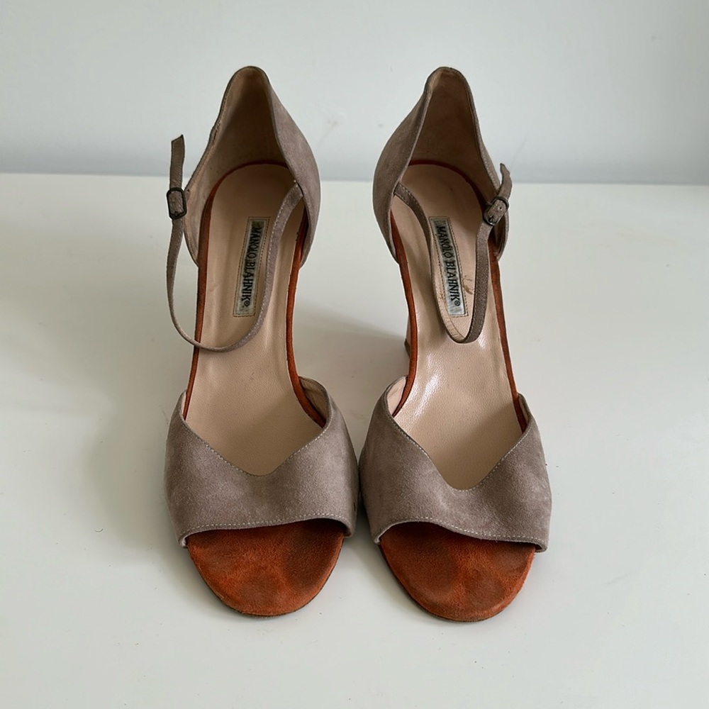 Manolo Blahnik Weldina two toned Suede wedge pump in a size 42
